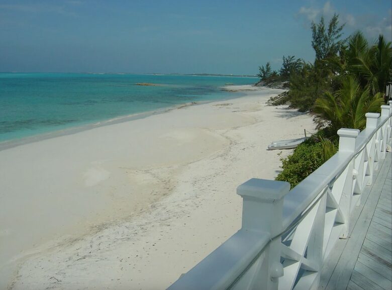Bougainvillea House Island Paradise - Moss Town, Bahamas