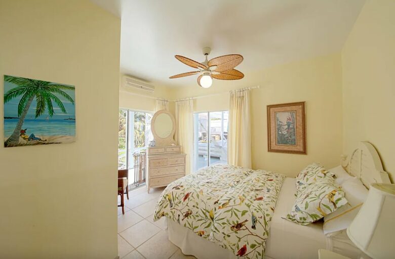Bougainvillea House Island Paradise - Moss Town, Bahamas
