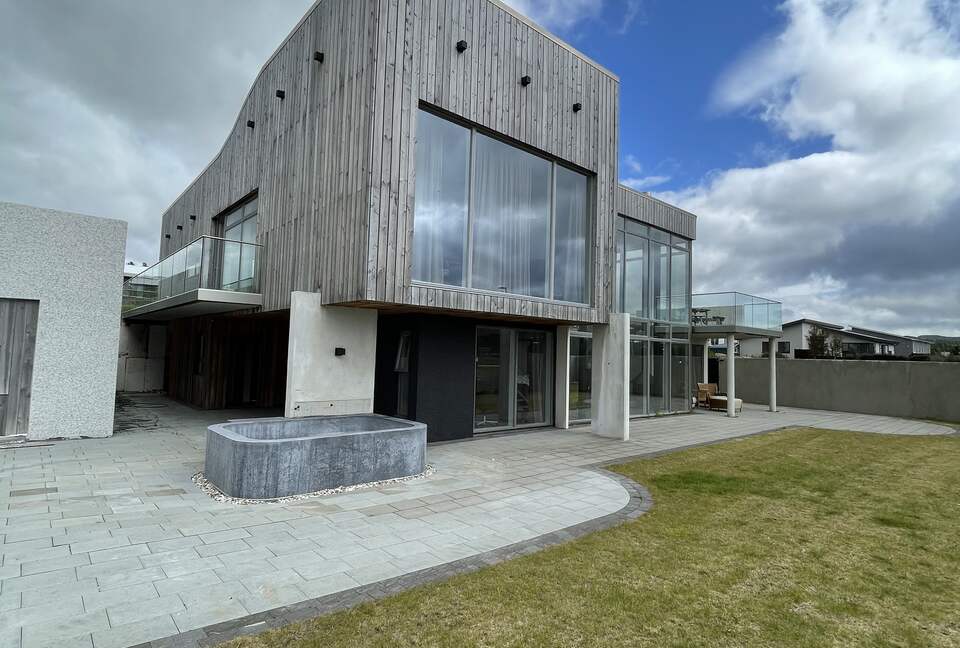 Luxury Icelandic Villa - Mosfellsbaer, Iceland