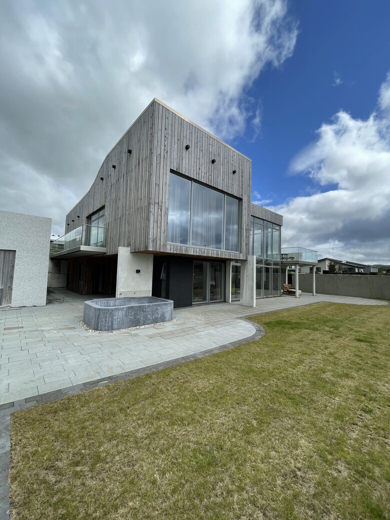 Luxury Icelandic Villa - Mosfellsbaer, Iceland