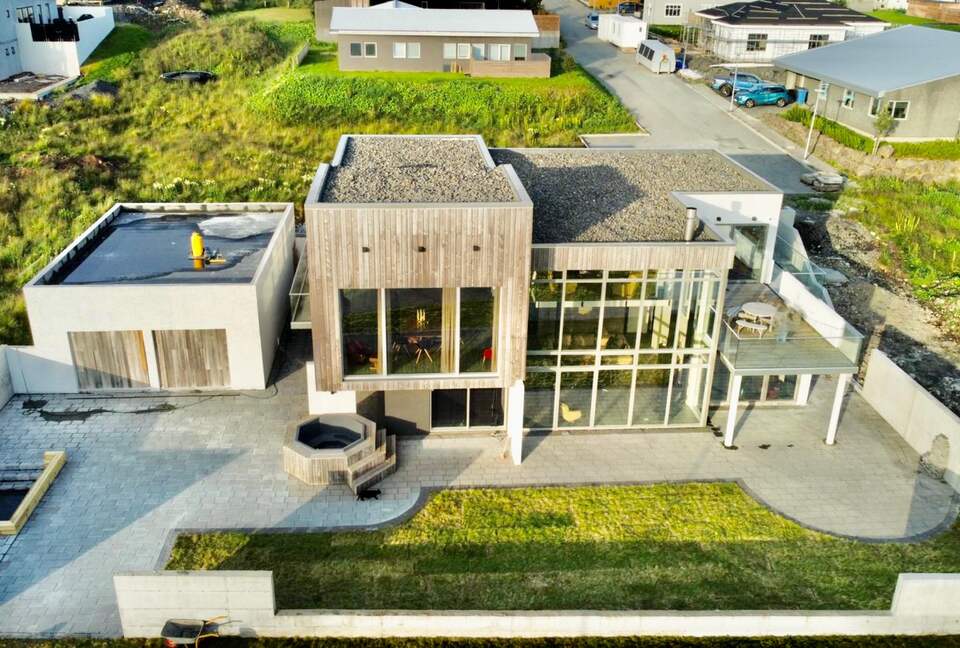 Luxury Icelandic Villa - Mosfellsbaer, Iceland