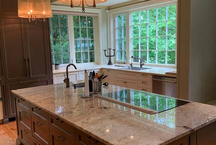 Historic Home on Port Hope's Prettiest Street - Port Hope, Canada