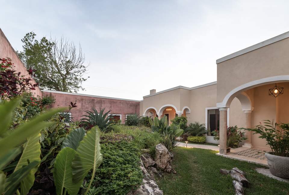 Casa Madreselva - Valladolid, Mexico