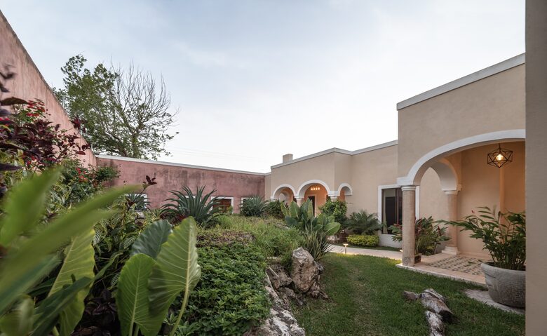 Casa Madreselva - Valladolid, Mexico