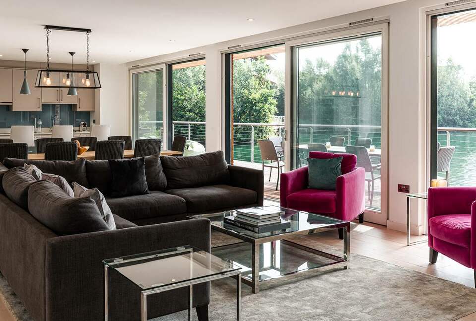 Holly Lodge - Lechlade, United Kingdom