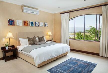 Cape Winelands Villa - Paarl, South Africa