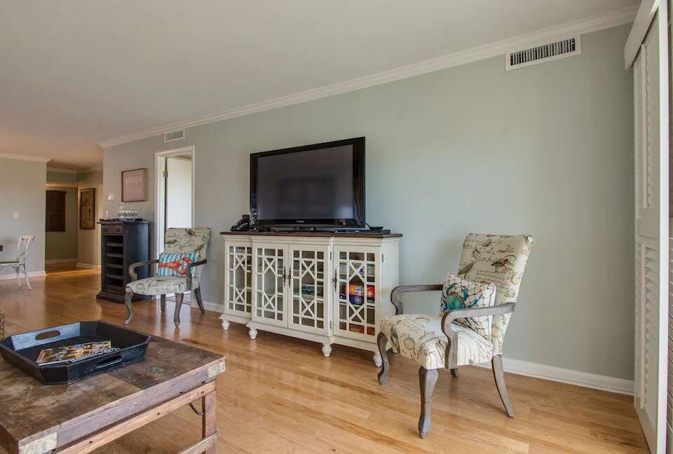 Relax and enjoy ocean front villa , private covered patio, 1st floor, no stairs - Hilton Head, South Carolina