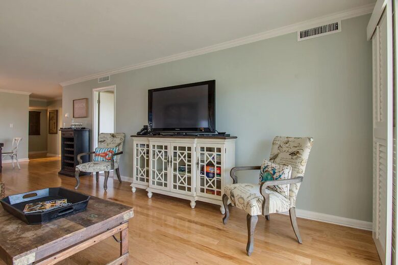 Relax and enjoy ocean front villa , private covered patio, 1st floor, no stairs - Hilton Head, South Carolina