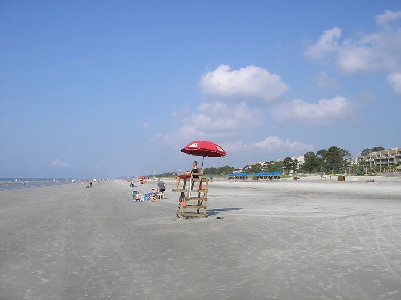 Relax and enjoy ocean front villa , private covered patio, 1st floor, no stairs - Hilton Head, South Carolina