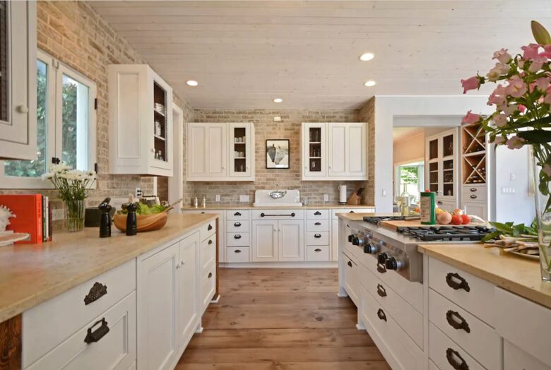 Main house kitchen - lots of light!