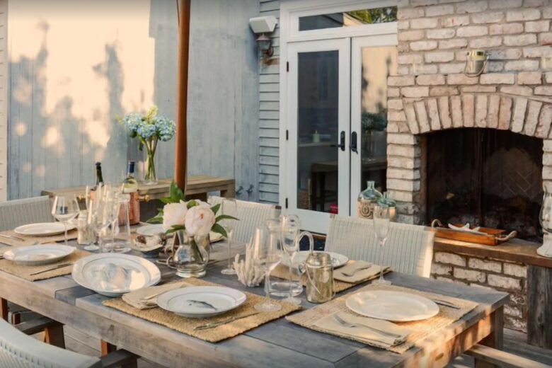 Main house outdoor dining