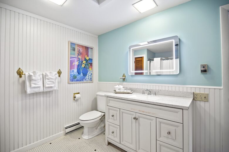 West Beach Family Compound on the CT Shoreline - Westbrook, Connecticut