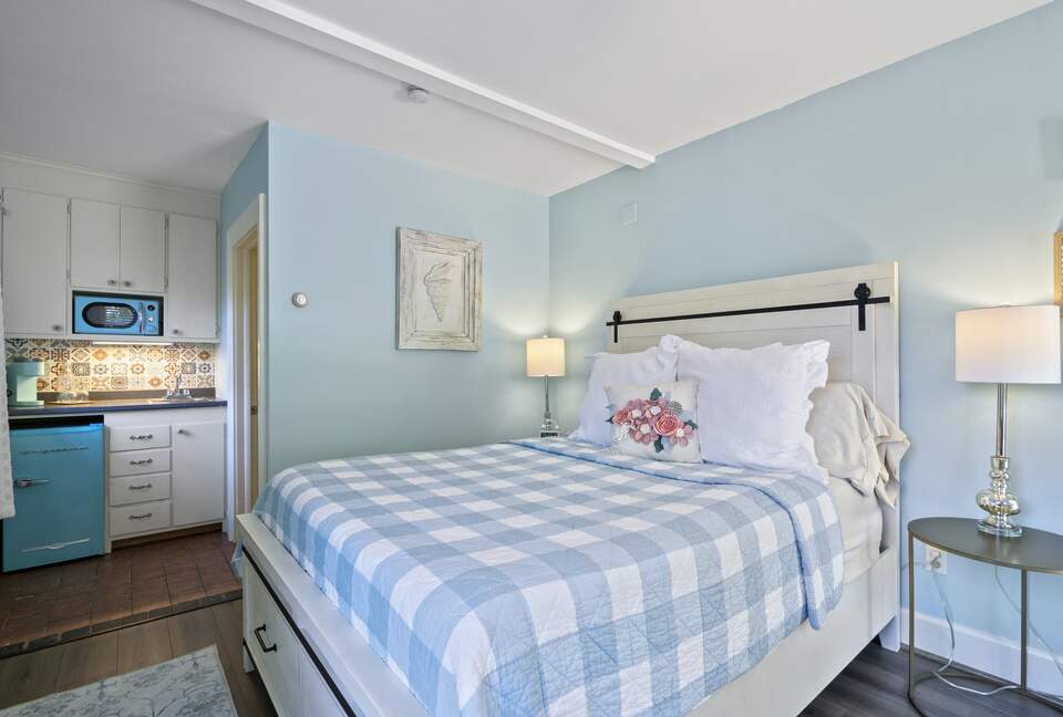 West Beach Family Compound on the CT Shoreline - Westbrook, Connecticut