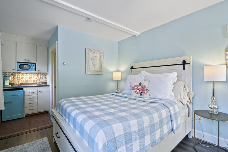 West Beach Family Compound on the CT Shoreline - Westbrook, Connecticut