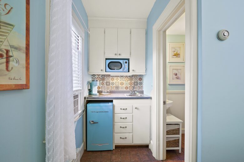 West Beach Family Compound on the CT Shoreline - Westbrook, Connecticut