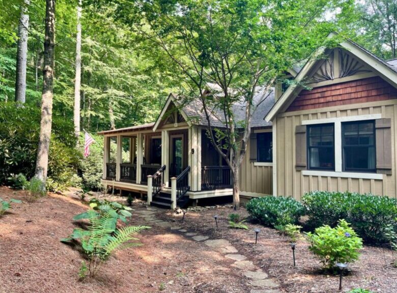 Whispering Falls Cottage — Bear Lake - Tuckasegee, North Carolina