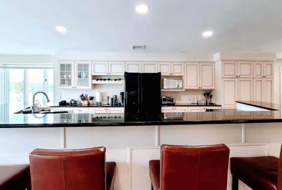 Luxury Lakeside Oasis - Derry, New Hampshire