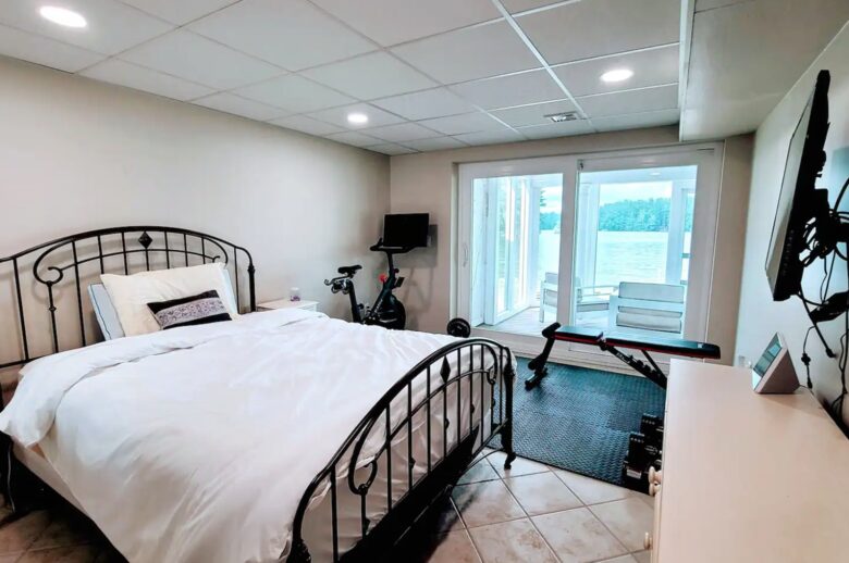 Luxury Lakeside Oasis - Derry, New Hampshire