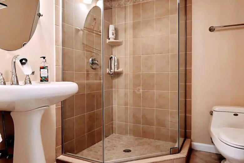 Luxury Lakeside Oasis - Derry, New Hampshire