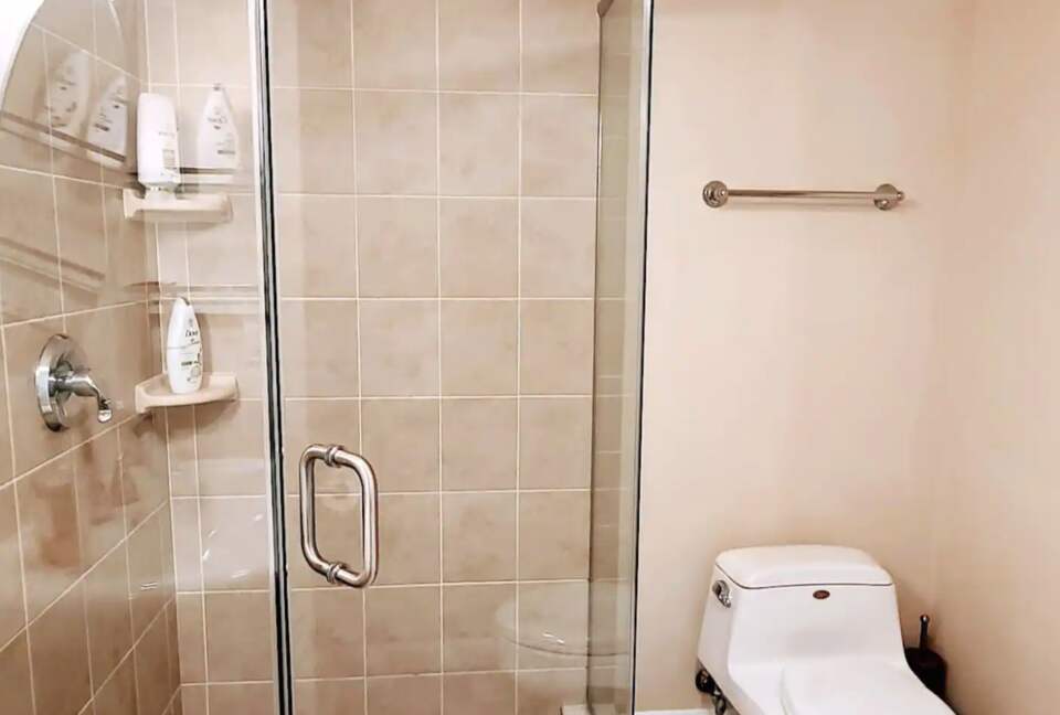 Luxury Lakeside Oasis - Derry, New Hampshire