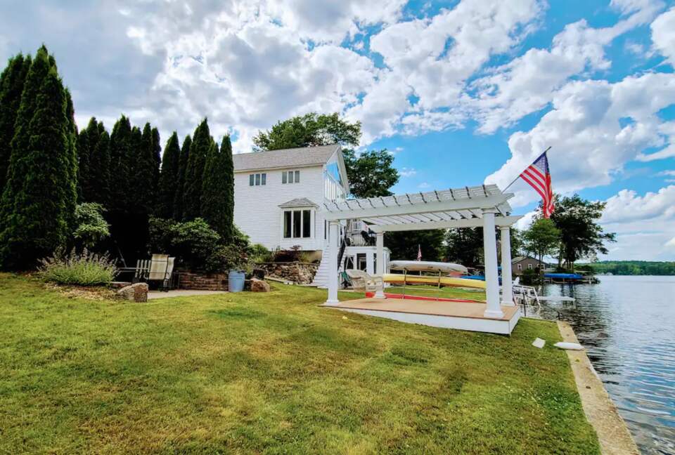 Luxury Lakeside Oasis - Derry, New Hampshire