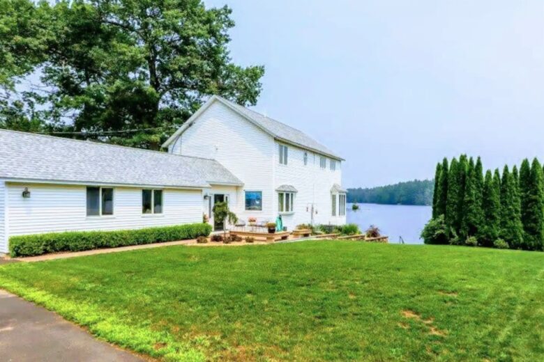 Luxury Lakeside Oasis - Derry, New Hampshire