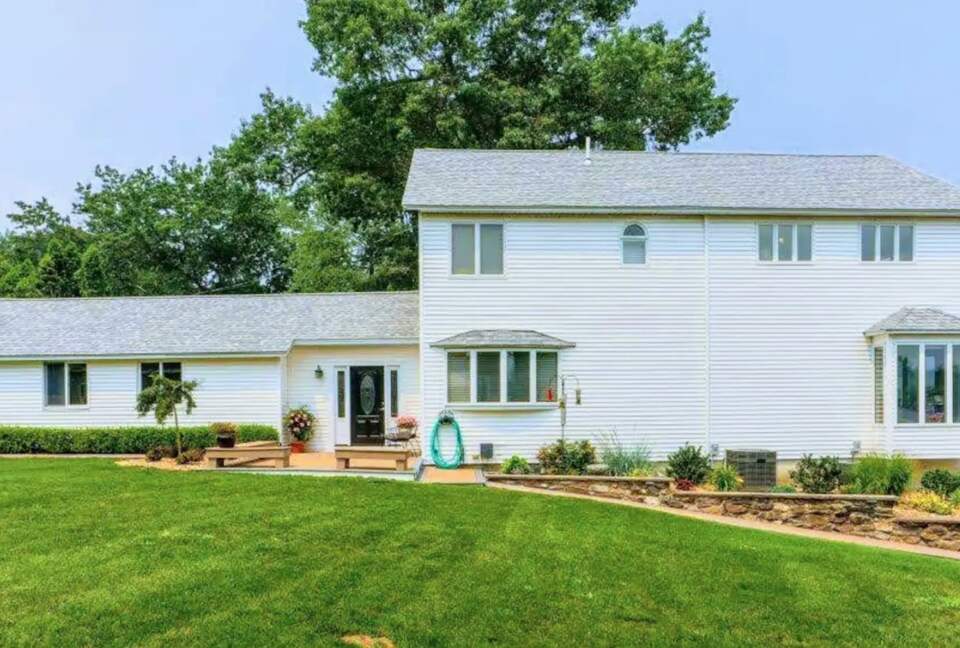 Luxury Lakeside Oasis - Derry, New Hampshire