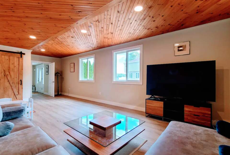 Luxury Lakeside Oasis - Derry, New Hampshire