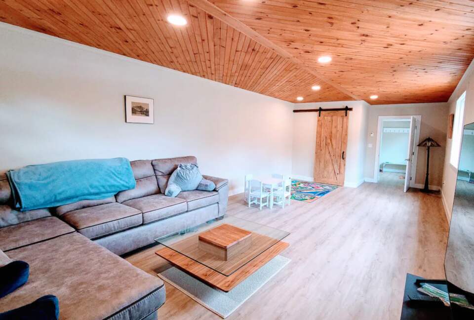 Luxury Lakeside Oasis - Derry, New Hampshire