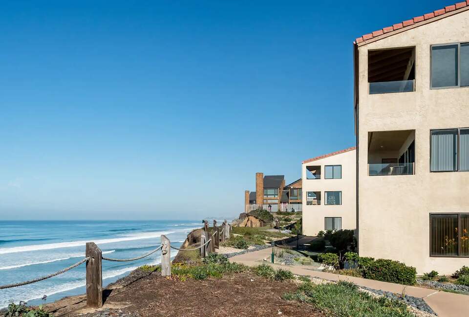 Solana Beach Condo by the Bluffs - Solana Beach, California