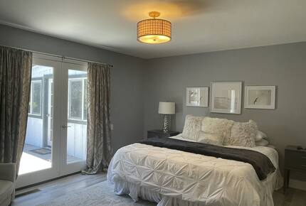 A Private Oasis with Pool, Vineyard, Hot Tub, Bocce & More - Sonoma, California