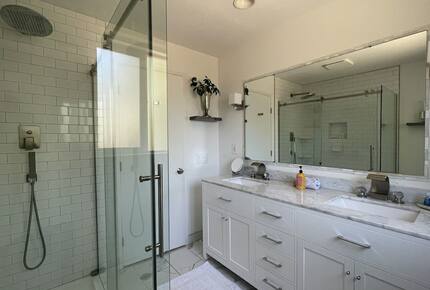 A Private Oasis with Pool, Vineyard, Hot Tub, Bocce & More - Sonoma, California