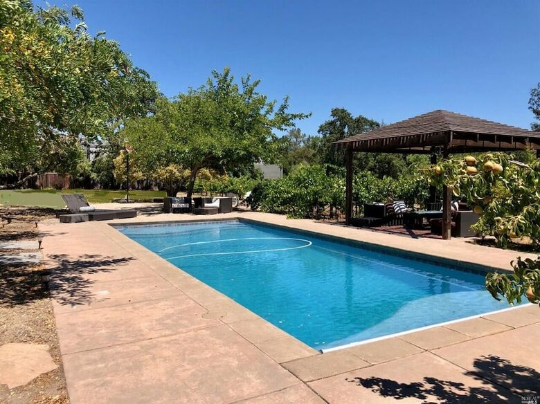 A Private Oasis with Pool, Vineyard, Hot Tub, Bocce & More - Sonoma, California