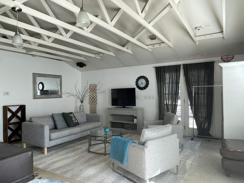 A Private Oasis with Pool, Vineyard, Hot Tub, Bocce & More - Sonoma, California