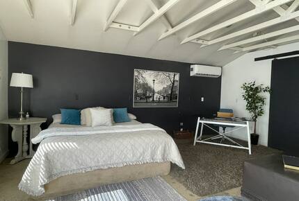 A Private Oasis with Pool, Vineyard, Hot Tub, Bocce & More - Sonoma, California