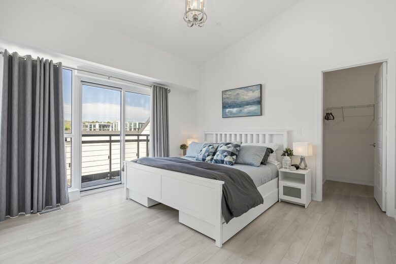 Lovely Two Bedroom Vacation Home in Friday Harbour - Innisfil, Canada