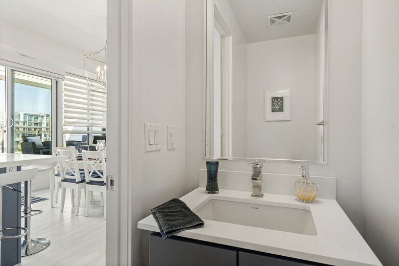 Lovely Two Bedroom Vacation Home in Friday Harbour - Innisfil, Canada