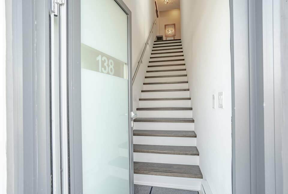 Lovely Two Bedroom Vacation Home in Friday Harbour - Innisfil, Canada