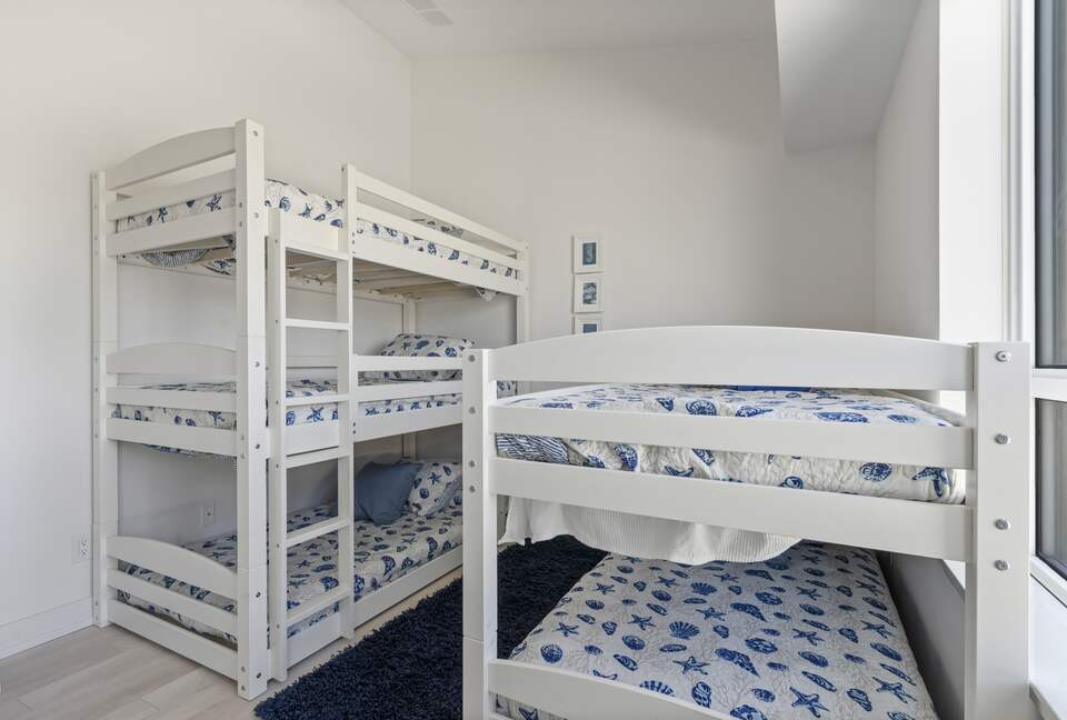 Lovely Two Bedroom Vacation Home in Friday Harbour - Innisfil, Canada