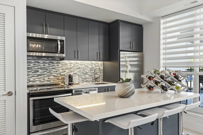 Lovely Two Bedroom Vacation Home in Friday Harbour - Innisfil, Canada