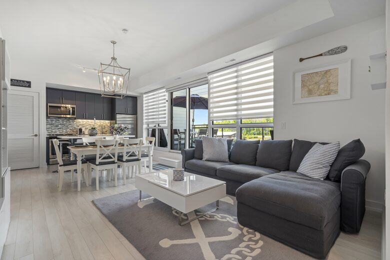 Lovely Two Bedroom Vacation Home in Friday Harbour - Innisfil, Canada