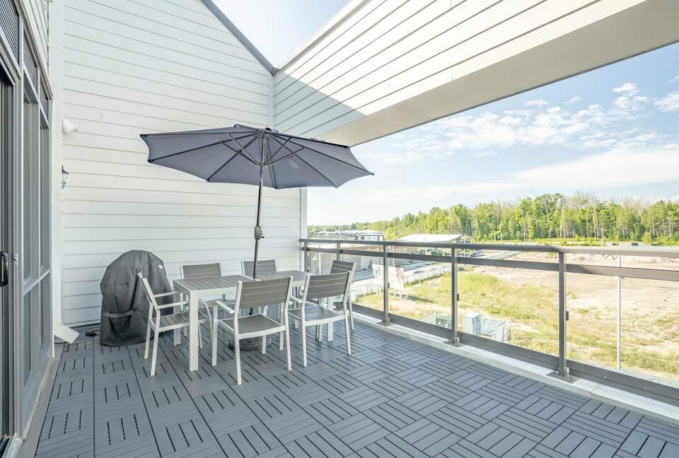 Lovely Two Bedroom Vacation Home in Friday Harbour - Innisfil, Canada