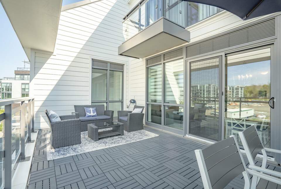 Lovely Two Bedroom Vacation Home in Friday Harbour - Innisfil, Canada