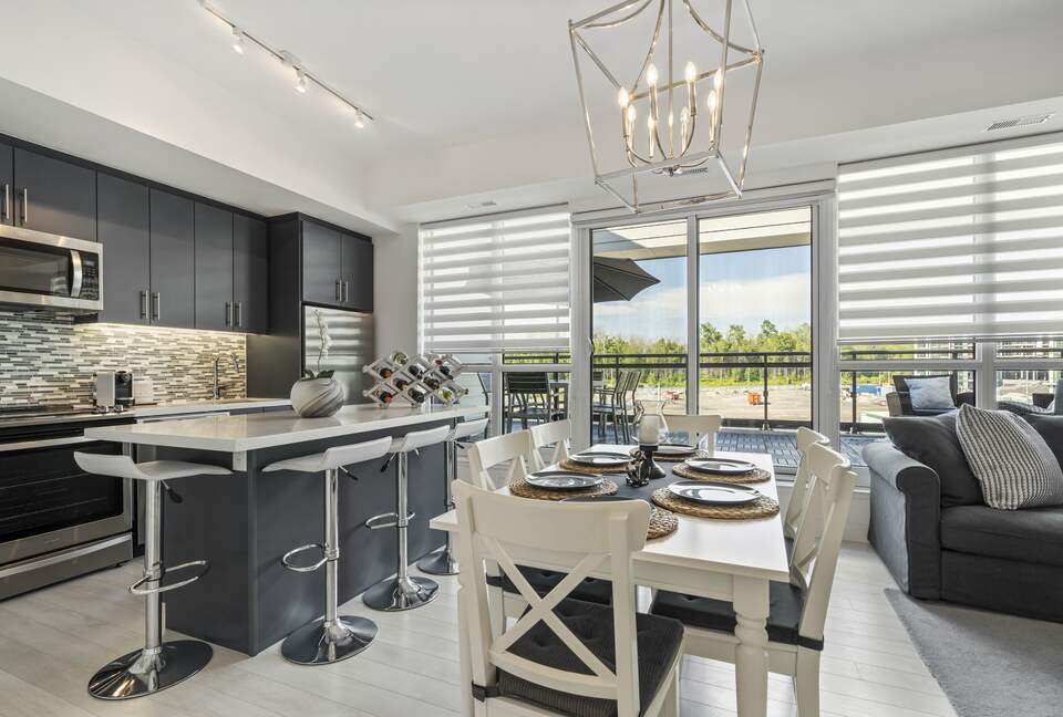 Lovely Two Bedroom Vacation Home in Friday Harbour - Innisfil, Canada