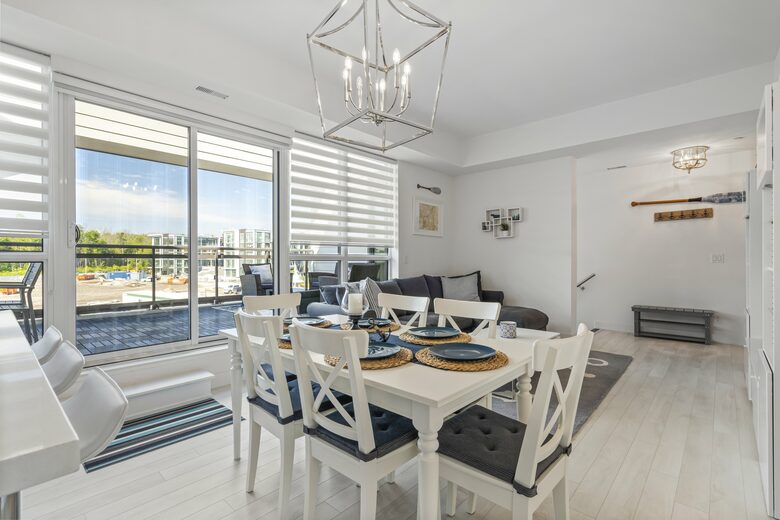 Lovely Two Bedroom Vacation Home in Friday Harbour - Innisfil, Canada