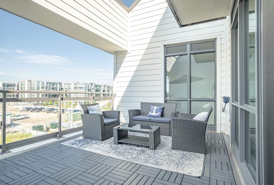 Lovely Two Bedroom Vacation Home in Friday Harbour - Innisfil, Canada