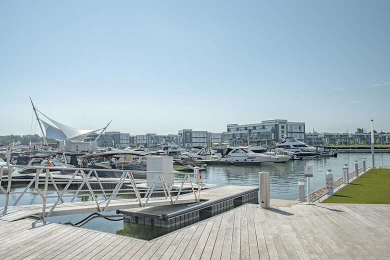 Lovely Two Bedroom Vacation Home in Friday Harbour - Innisfil, Canada