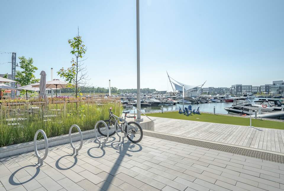 Lovely Two Bedroom Vacation Home in Friday Harbour - Innisfil, Canada