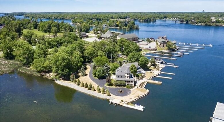Edgewood Pointe Paradise on Millionaires Row - Alexandria Bay, New York
