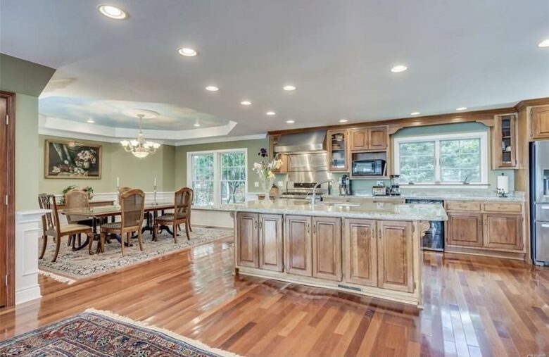 Edgewood Pointe Paradise on Millionaires Row - Alexandria Bay, New York